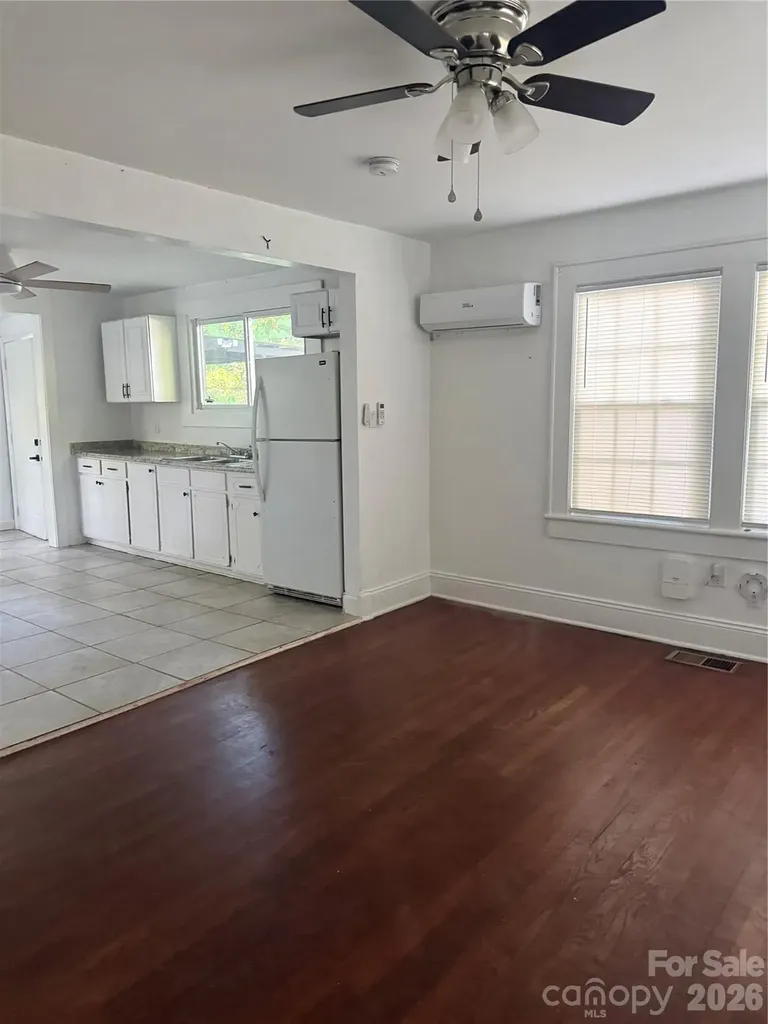 112 10th Avenue SE Hickory NC 28602