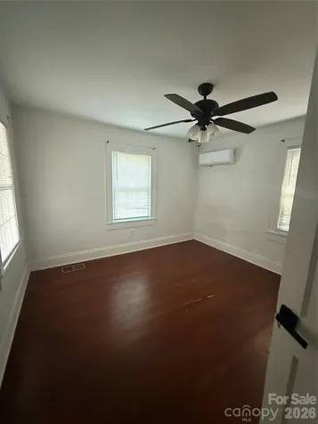112 10th Avenue SE Hickory NC 28602