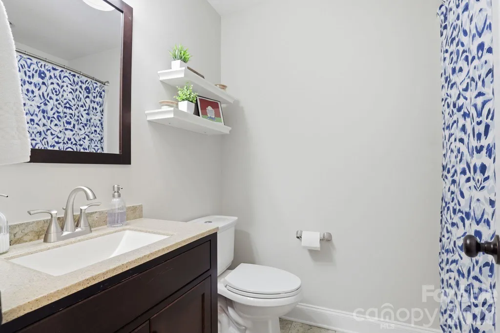 4927 Farm Pond Lane Charlotte NC 28212