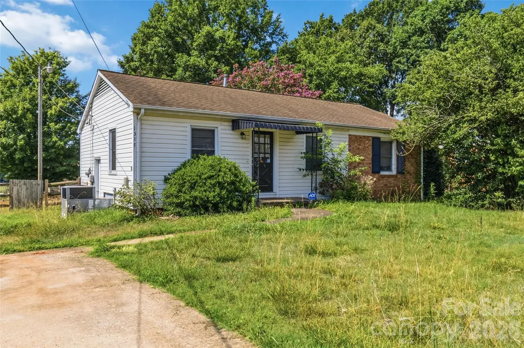 1317 Reid Street Statesville NC 28677