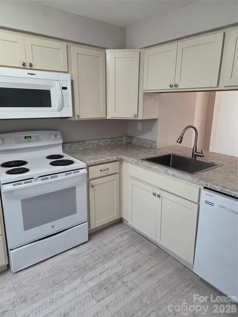 9616 Vinca Circle Charlotte NC 28213