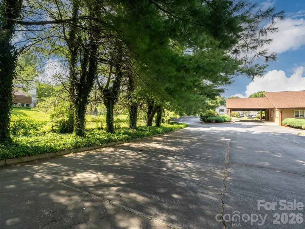 60 Phifer Street Asheville NC 28801