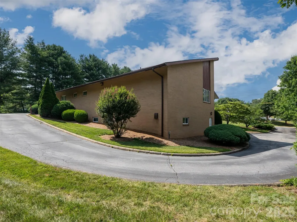 60 Phifer Street Asheville NC 28801