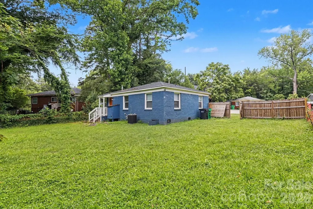 2708 Catalina Avenue Charlotte NC 28206