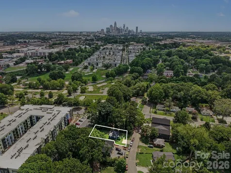 2708 Catalina Avenue Charlotte NC 28206