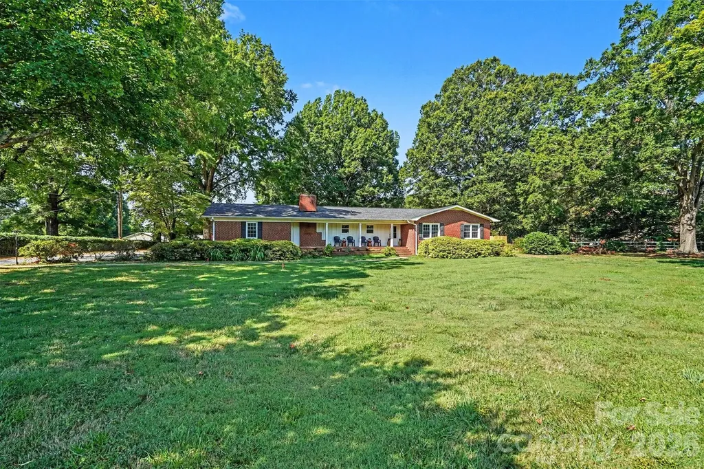 12620 Idlewild Road Matthews NC 28105