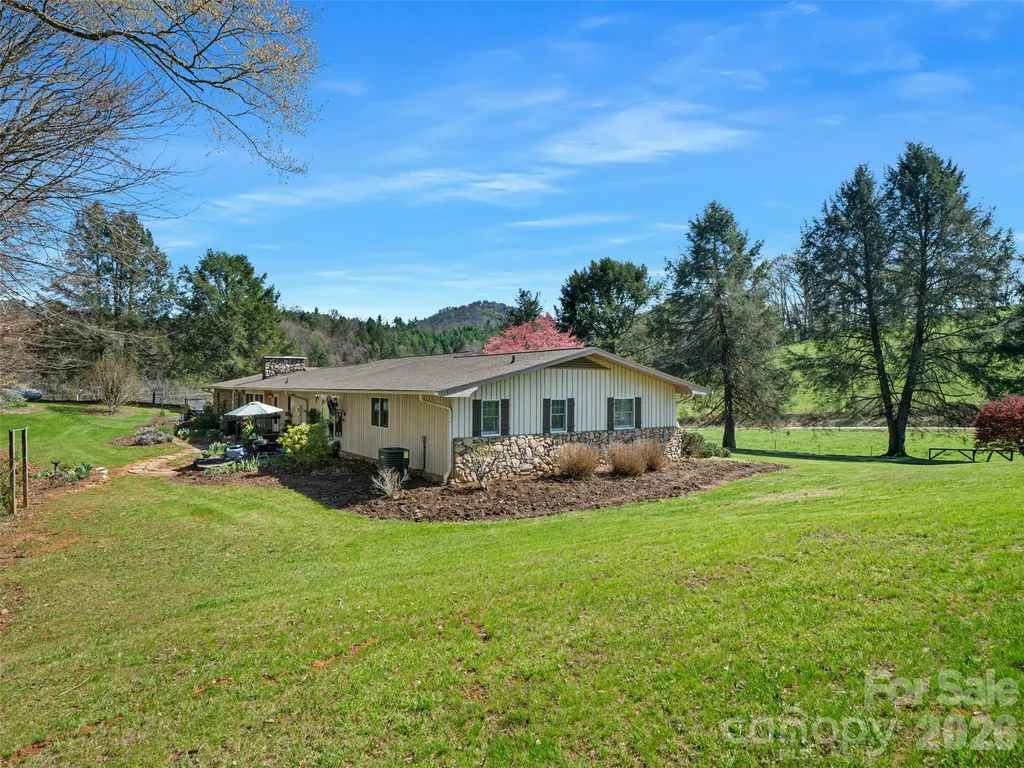 1617 California Creek Road Mars Hill NC 28754