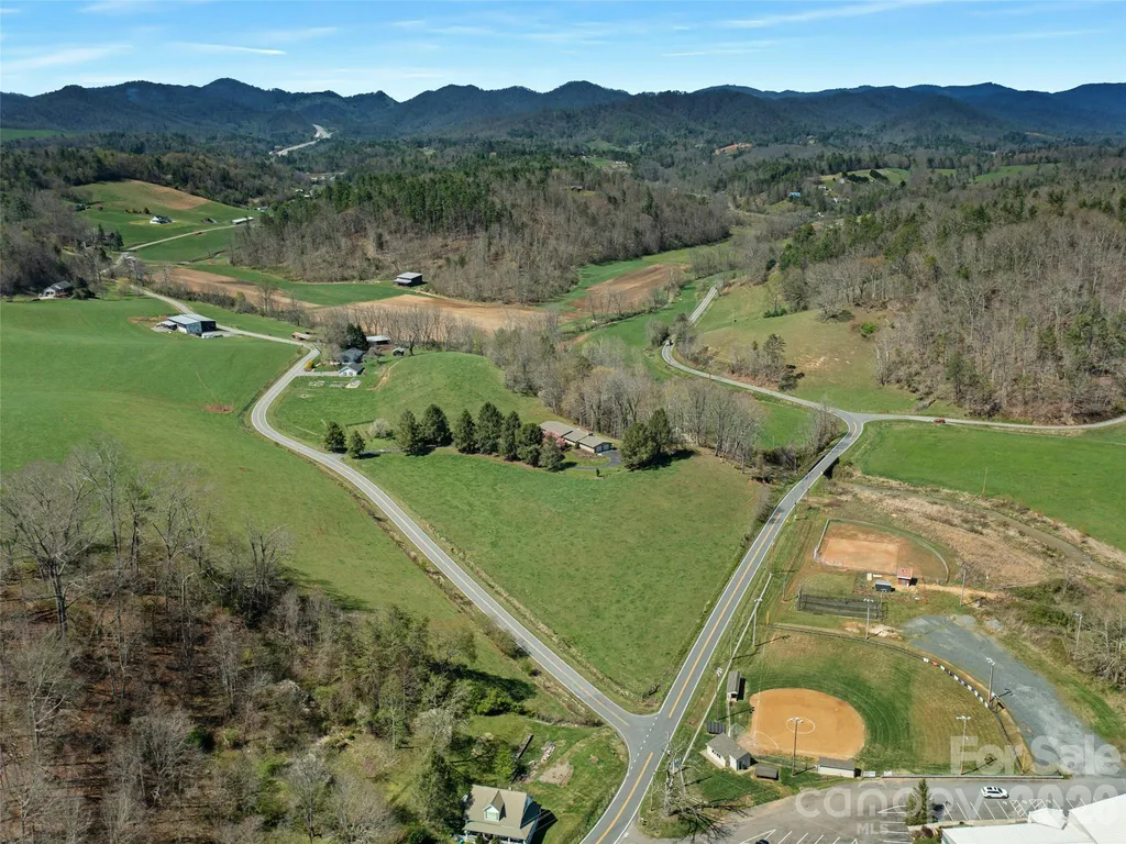 1617 California Creek Road Mars Hill NC 28754