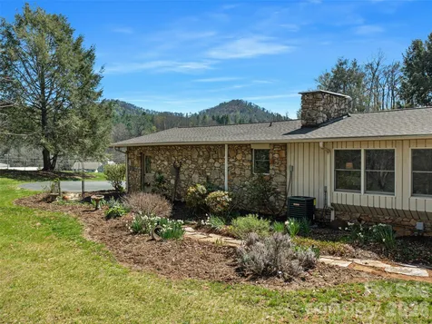 1617 California Creek Road Mars Hill NC 28754