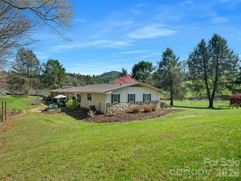 1617 California Creek Road Mars Hill NC 28754