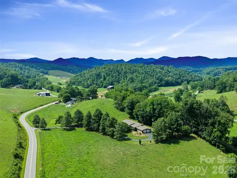 1617 California Creek Road Mars Hill NC 28754