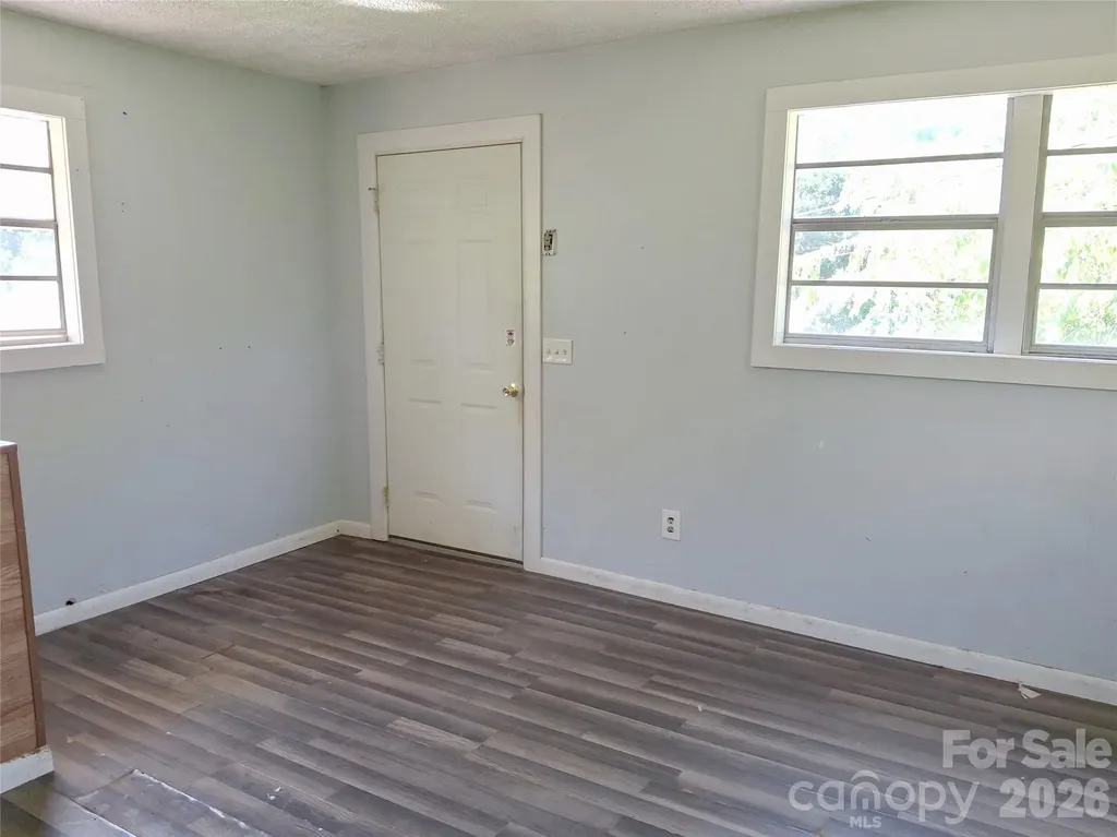 2795 Old Henson Cove Road Canton NC 28716