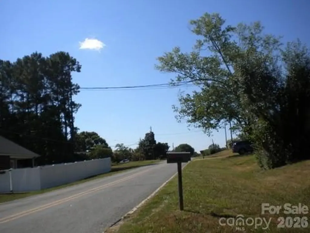 2795 Old Henson Cove Road Canton NC 28716