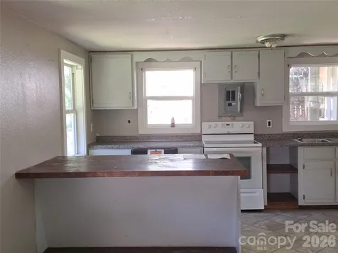 2795 Old Henson Cove Road Canton NC 28716