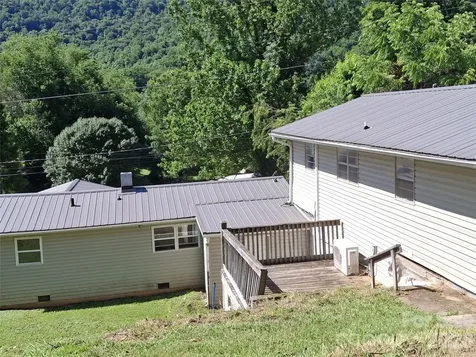 2795 Old Henson Cove Road Canton NC 28716
