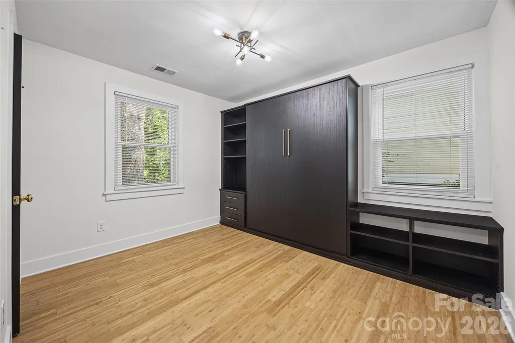 4910 Valley Stream Road Charlotte NC 28209