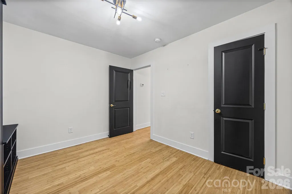 4910 Valley Stream Road Charlotte NC 28209
