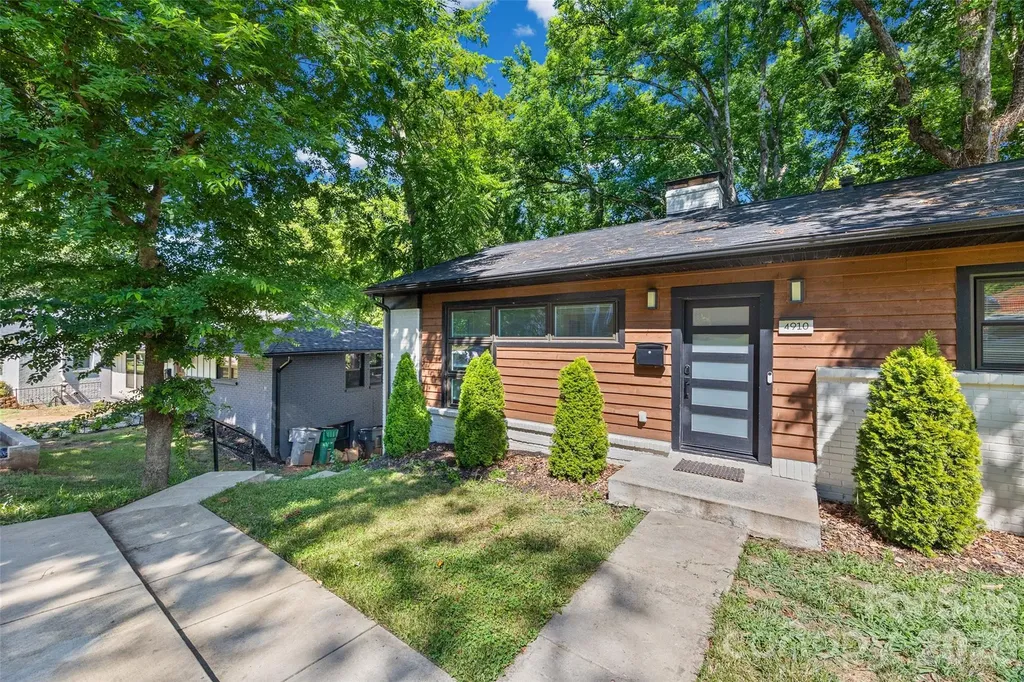 4910 Valley Stream Road Charlotte NC 28209