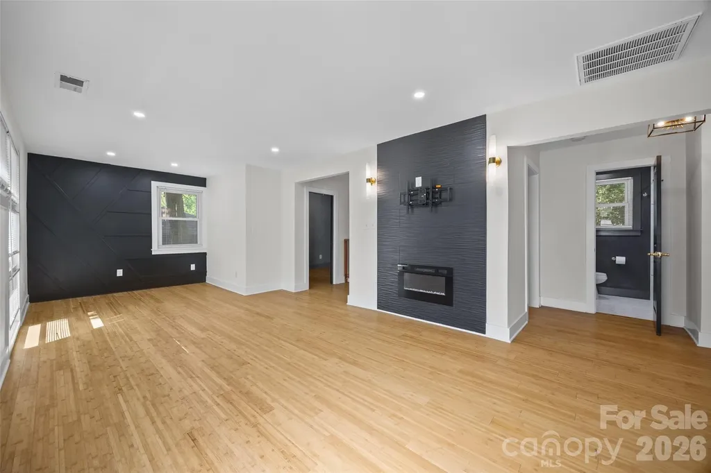 4910 Valley Stream Road Charlotte NC 28209