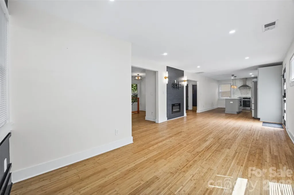 4910 Valley Stream Road Charlotte NC 28209