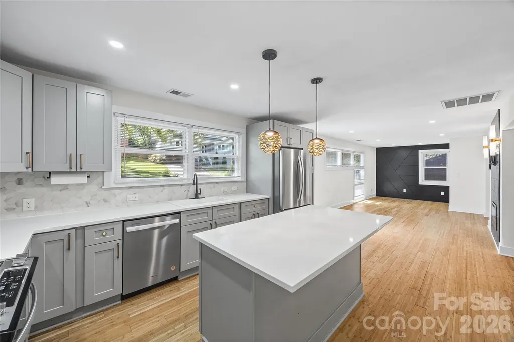 4910 Valley Stream Road Charlotte NC 28209