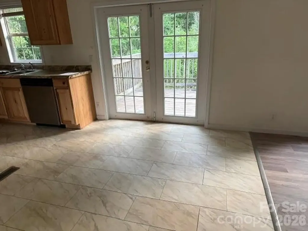 6254 E Meadow Trail Connelly Springs NC 28612