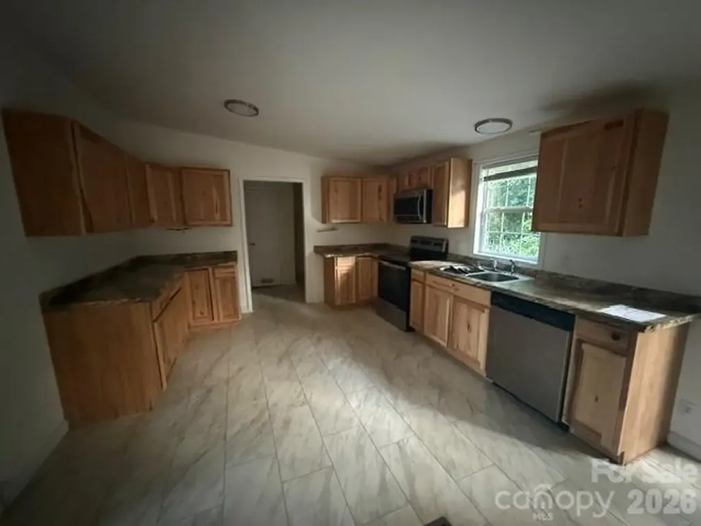 6254 E Meadow Trail Connelly Springs NC 28612