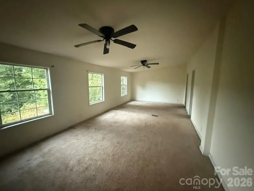 6254 E Meadow Trail Connelly Springs NC 28612