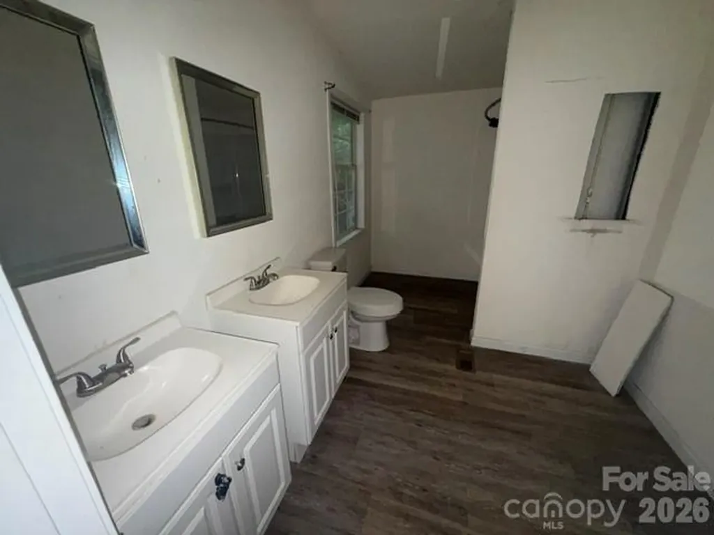 6254 E Meadow Trail Connelly Springs NC 28612