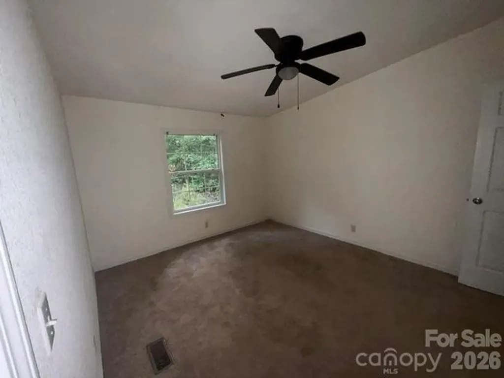 6254 E Meadow Trail Connelly Springs NC 28612