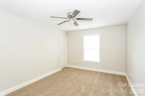 5525 Hammermill Drive Harrisburg NC 28075