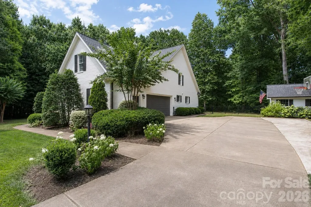 611 Pacer Lane Marvin NC 28173