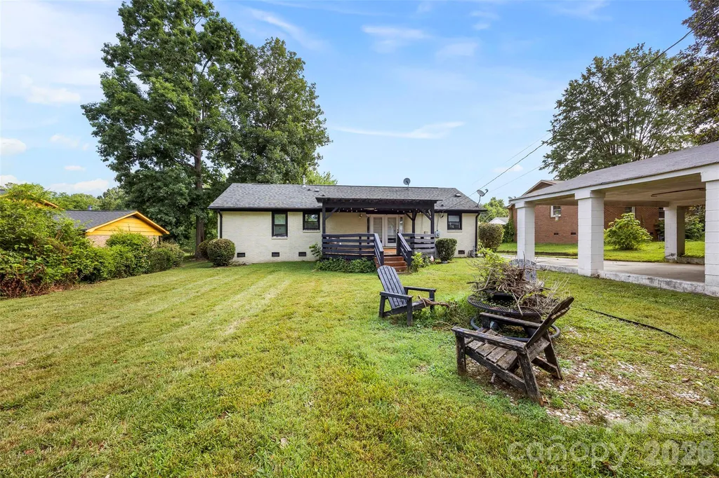 1830 Northbrook Drive Charlotte NC 28216