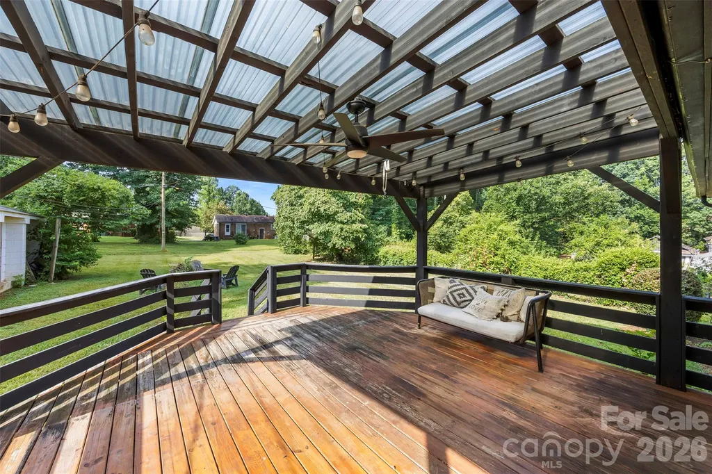 1830 Northbrook Drive Charlotte NC 28216