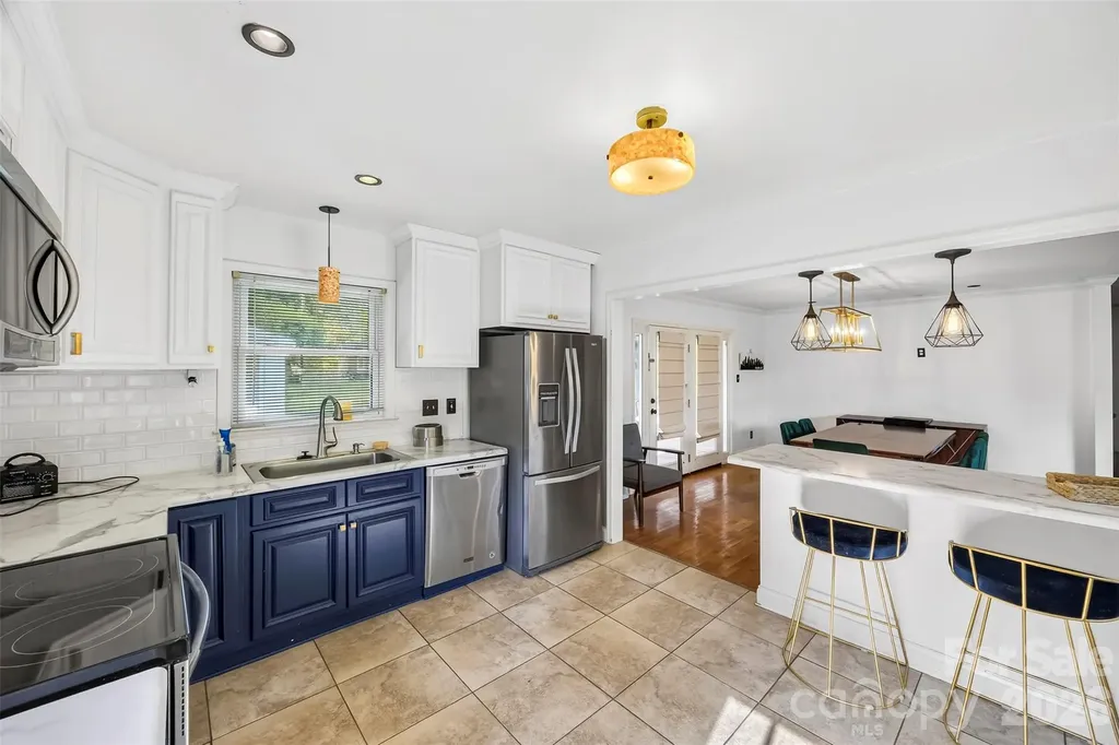 1830 Northbrook Drive Charlotte NC 28216