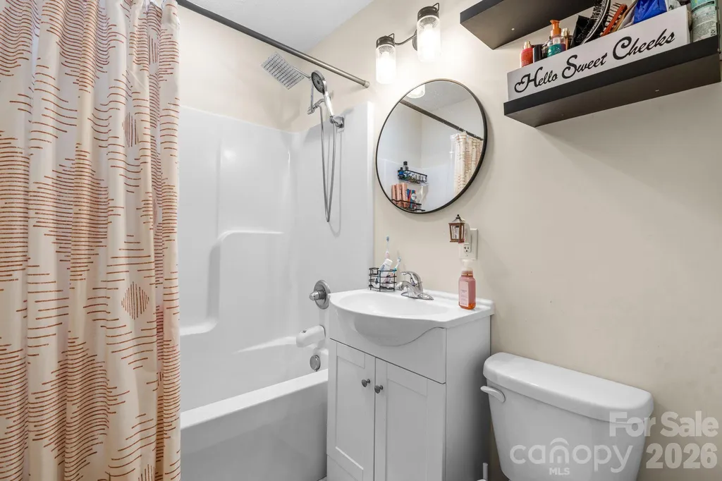 3691 Vantage Heights Circle Lenoir NC 28645