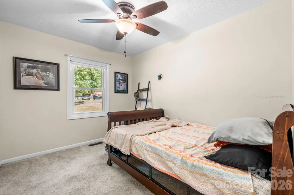3691 Vantage Heights Circle Lenoir NC 28645
