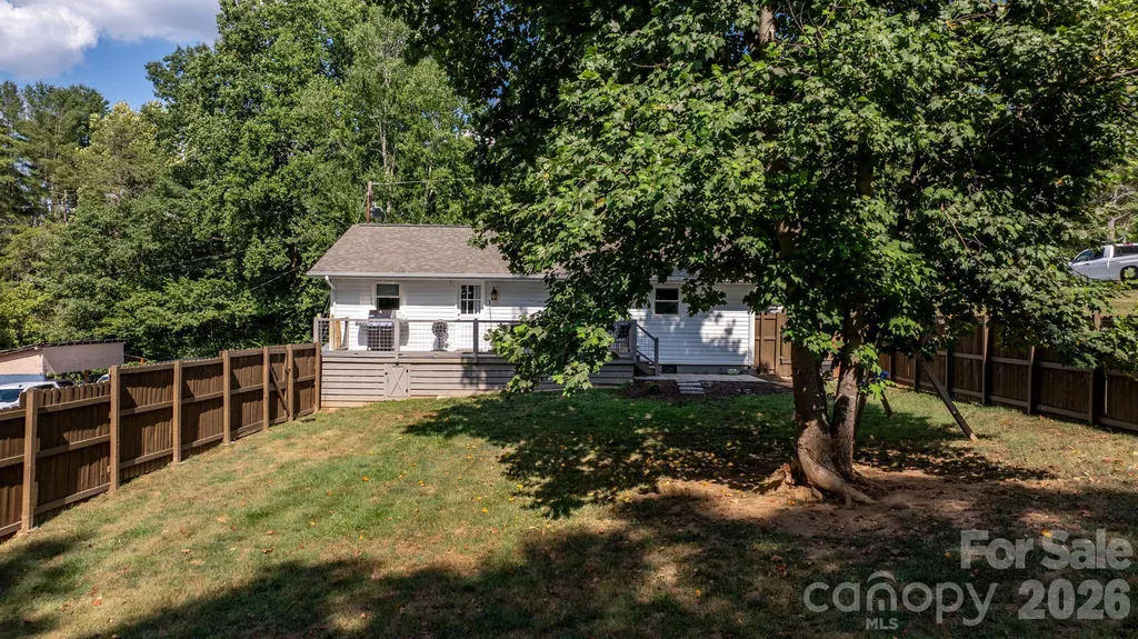 3691 Vantage Heights Circle Lenoir NC 28645