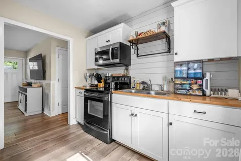 3691 Vantage Heights Circle Lenoir NC 28645