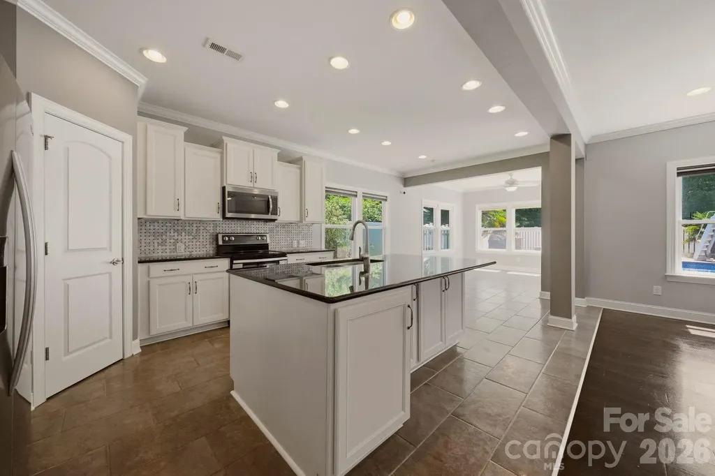 125 Paradise Hills Circle Mooresville NC 28115