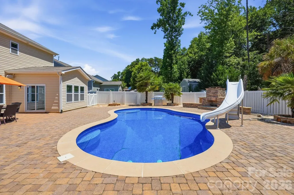 125 Paradise Hills Circle Mooresville NC 28115