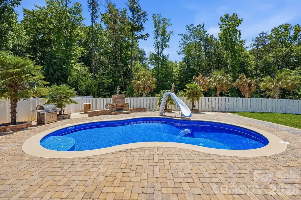125 Paradise Hills Circle Mooresville NC 28115