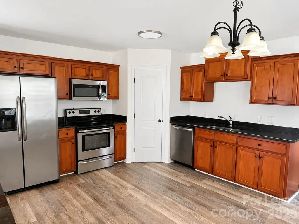 41 Saint Mary Avenue NW Concord NC 28025