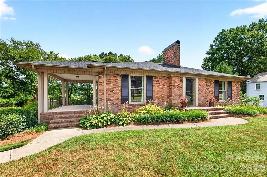 104 2nd Avenue NE Catawba NC 28609
