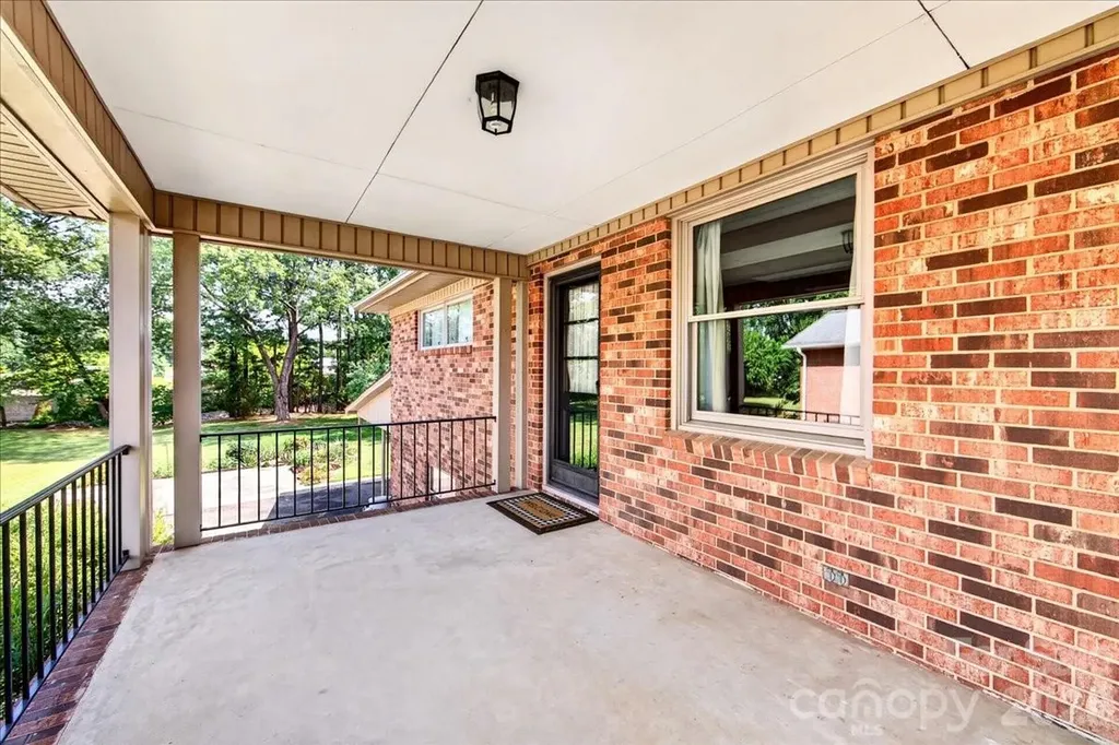 104 2nd Avenue NE Catawba NC 28609