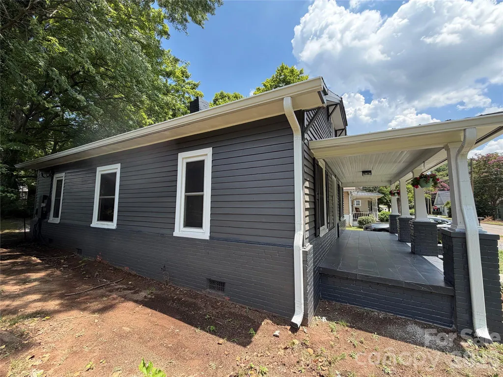 316 N Bost Street Statesville NC 28677