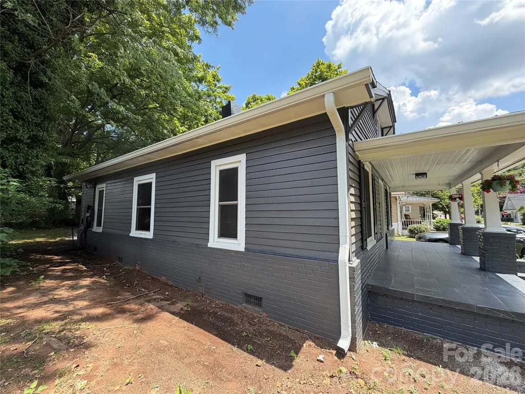 316 N Bost Street Statesville NC 28677