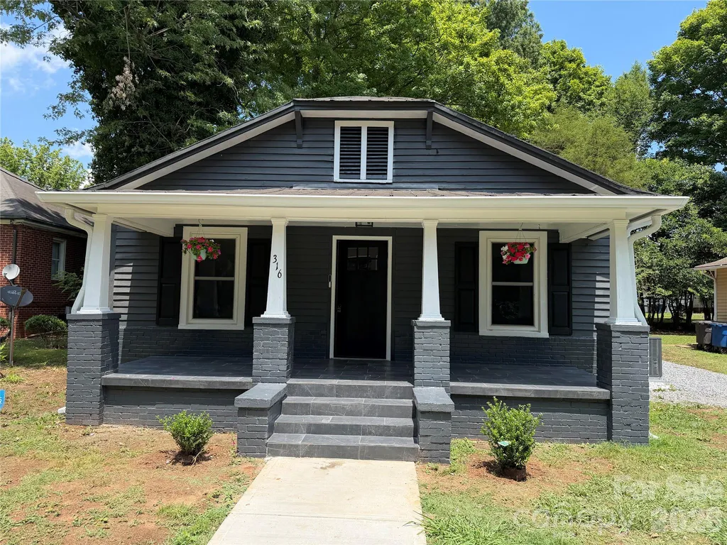 316 N Bost Street Statesville NC 28677