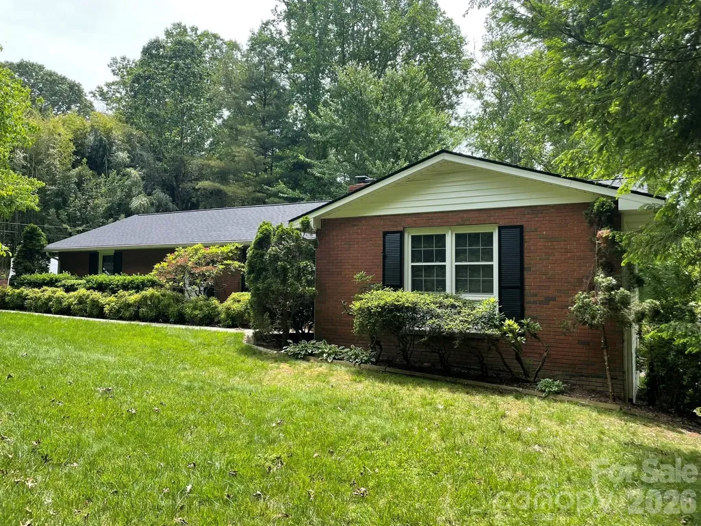 38 Westridge Drive Asheville NC 28803