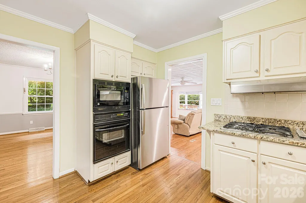 38 Westridge Drive Asheville NC 28803